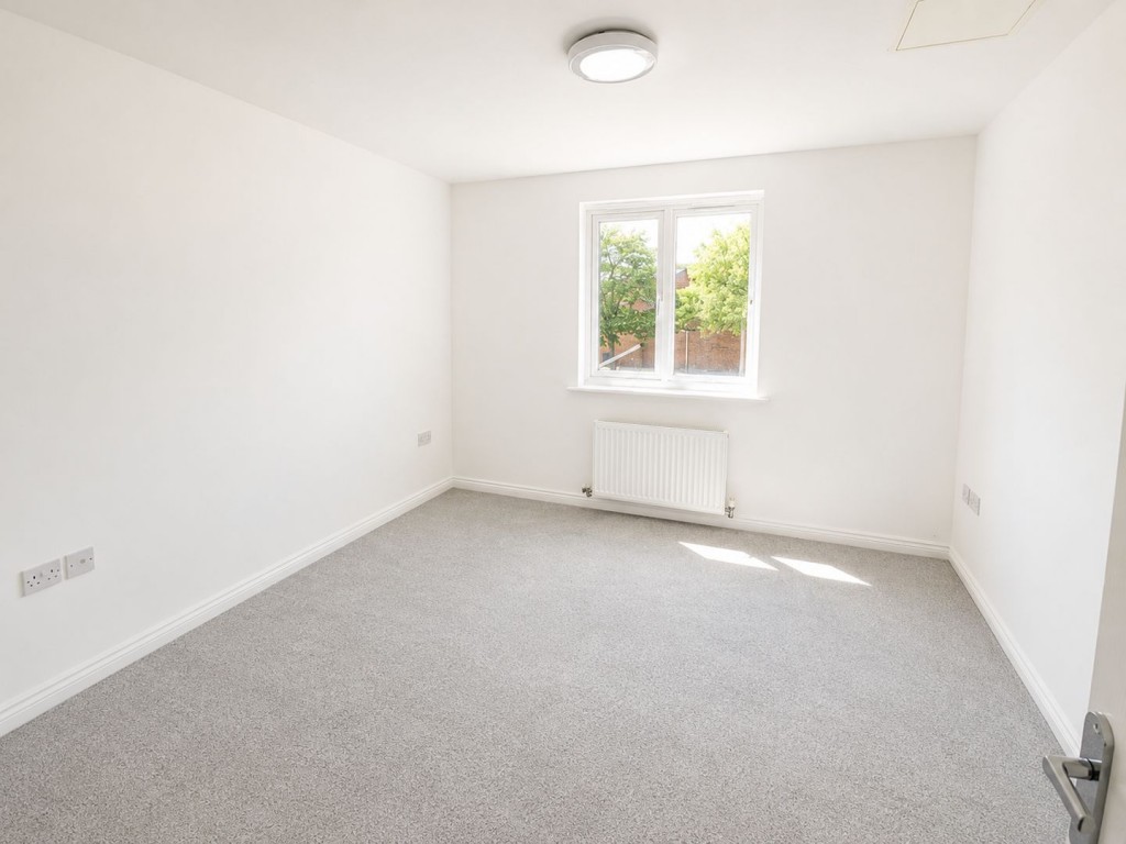 St. Lukes Court, Hatfield