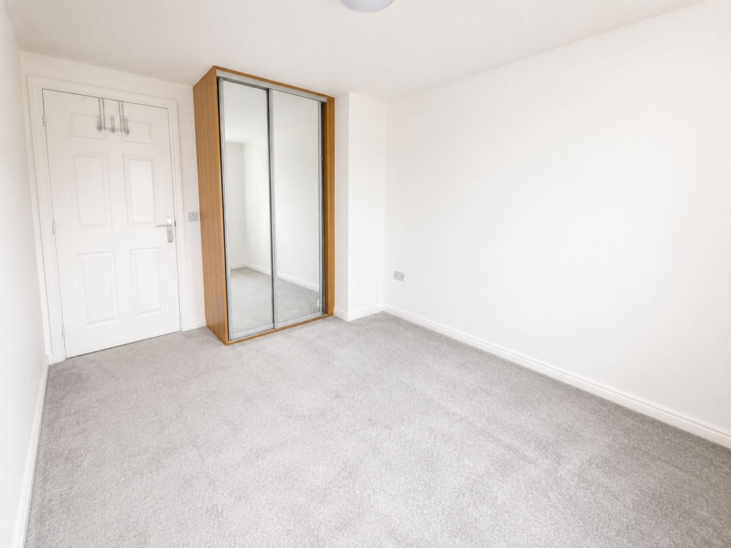 St. Lukes Court, Hatfield