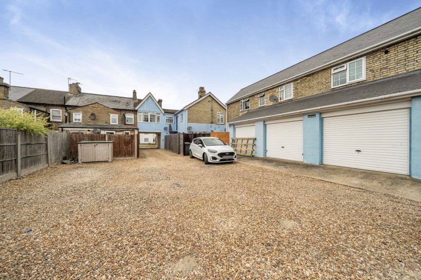 1 bedroom Flat for Sale Regent Street, Stotfold, Bedfordshire