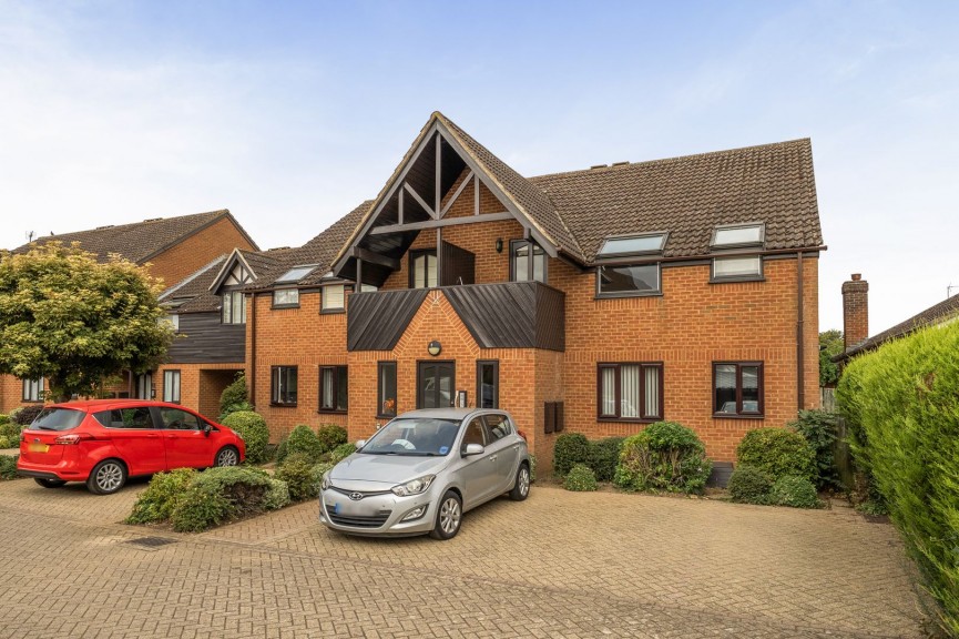 2 bedroom Flat for Sale Marlborough Place, Toddington, Bedfordshire