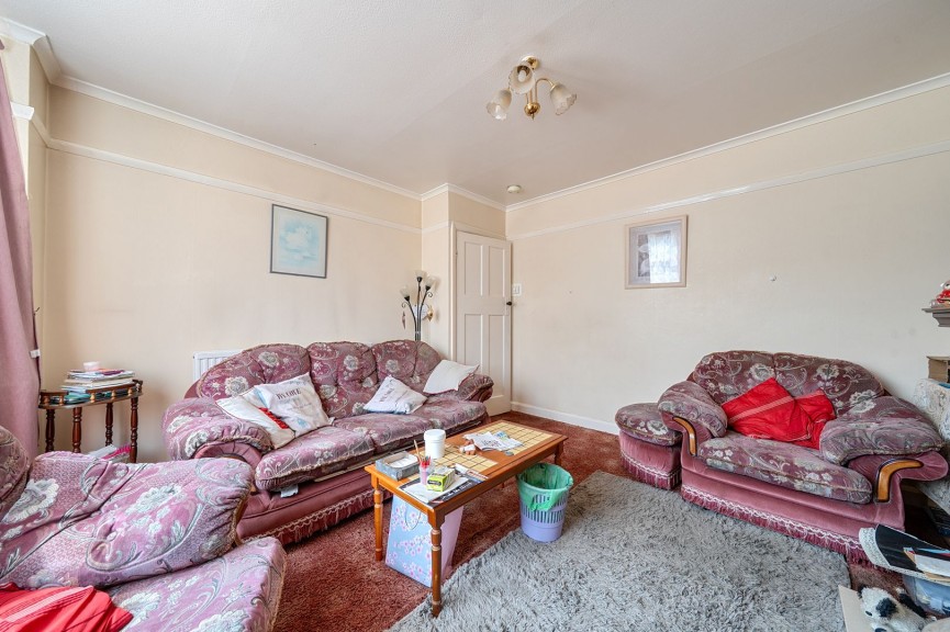 3 bedroom House for Sale Ampthill Road, Shefford, Bedfordshire
