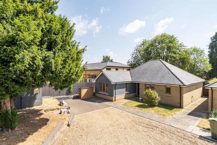 3 bedroom Bungalow for Sale Stotfold, Hitchin, Bedfordshire