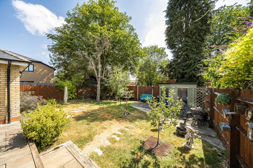 3 bedroom Bungalow for Sale Stotfold, Hitchin, Bedfordshire