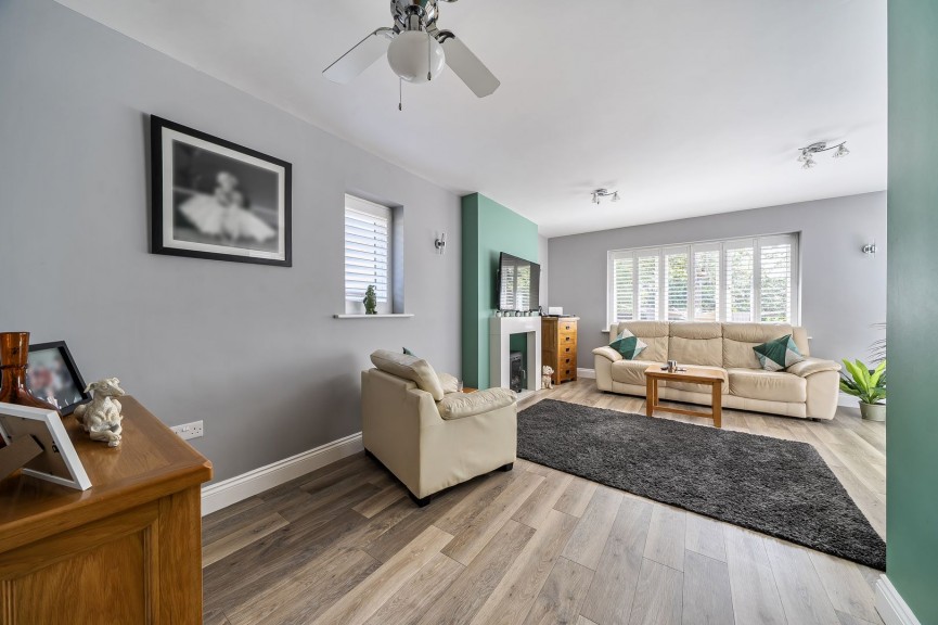 3 bedroom Bungalow for Sale Stotfold, Hitchin, Bedfordshire