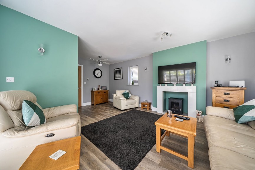 3 bedroom Bungalow for Sale Stotfold, Hitchin, Bedfordshire