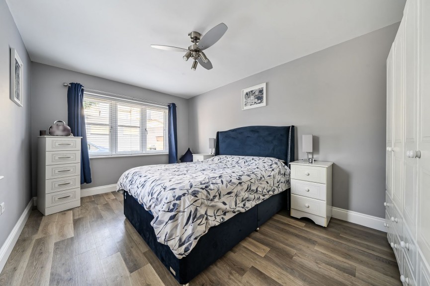 3 bedroom Bungalow for Sale Stotfold, Hitchin, Bedfordshire