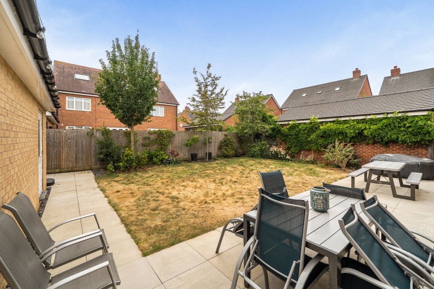 5 bedroom House for Sale Fry Grove, Flitwick, Bedfordshire