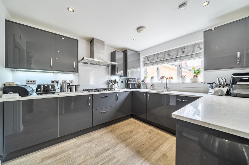 5 bedroom House for Sale Fry Grove, Flitwick, Bedfordshire