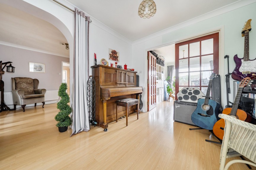 5 bedroom House for Sale Meppershall, Shefford, Bedfordshire