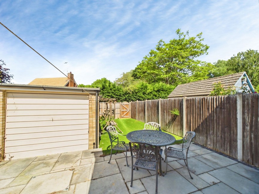 2 bedroom House for Sale Kipling Close, Hitchin, Hertfordshire