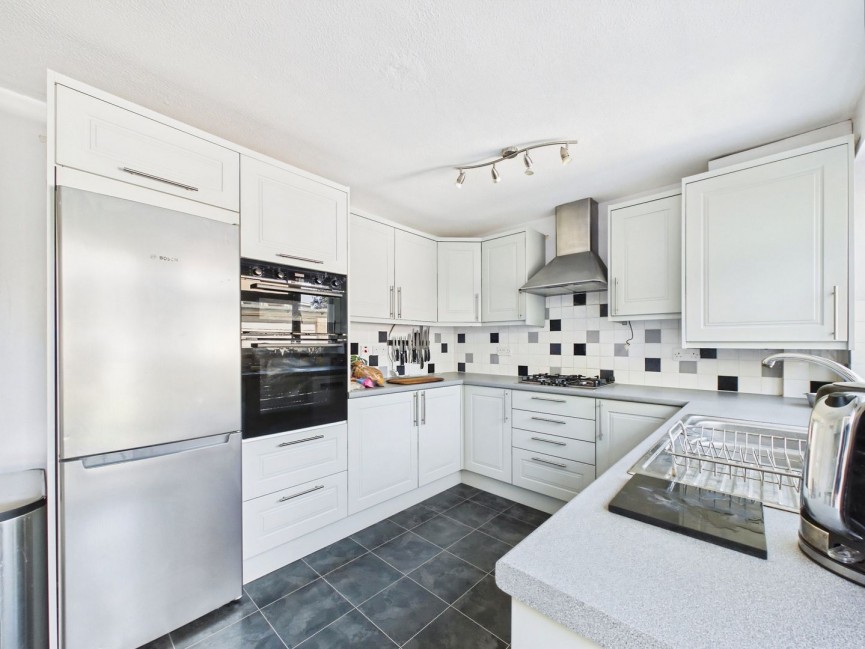 2 bedroom House for Sale Kipling Close, Hitchin, Hertfordshire