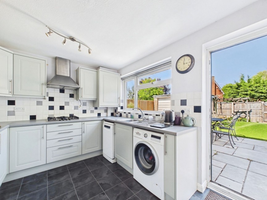 2 bedroom House for Sale Kipling Close, Hitchin, Hertfordshire