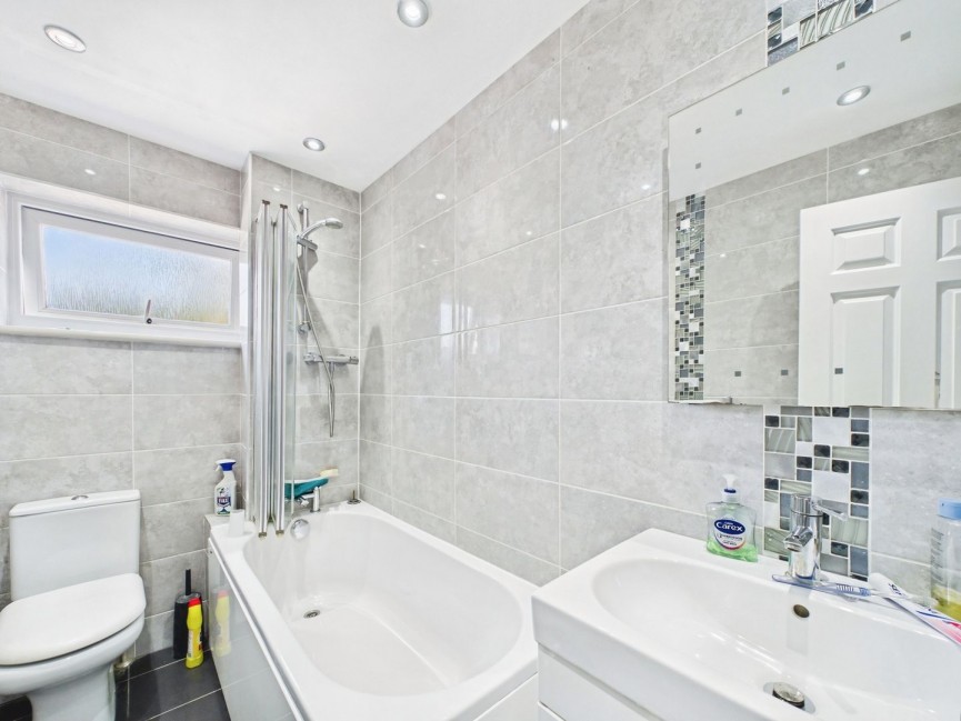 2 bedroom House for Sale Kipling Close, Hitchin, Hertfordshire