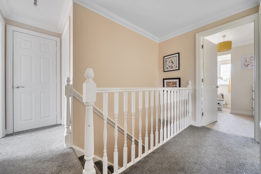 4 bedroom House for Sale Midland Gardens, Shefford, Bedfordshire