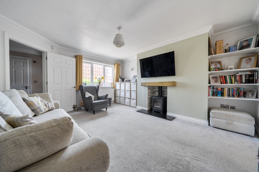 4 bedroom House for Sale Midland Gardens, Shefford, Bedfordshire