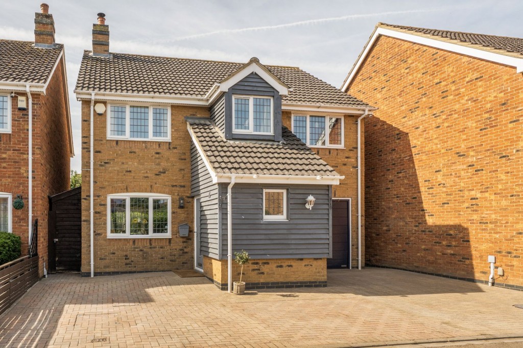 Midland Gardens, Shefford, Bedfordshire