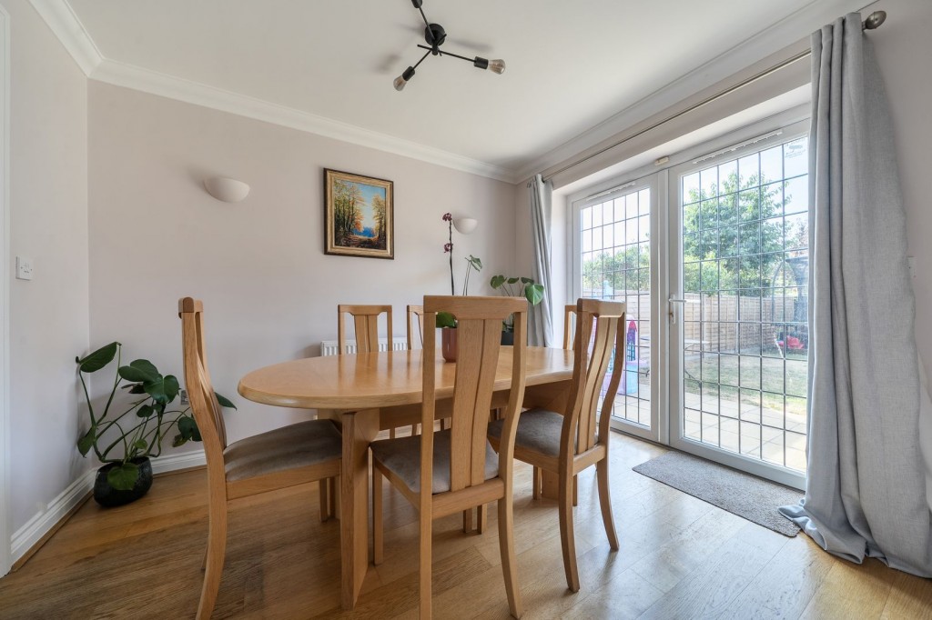 Midland Gardens, Shefford, Bedfordshire