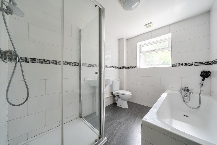 3 bedroom House for Sale Clifton Road, Henlow, Bedfordshire