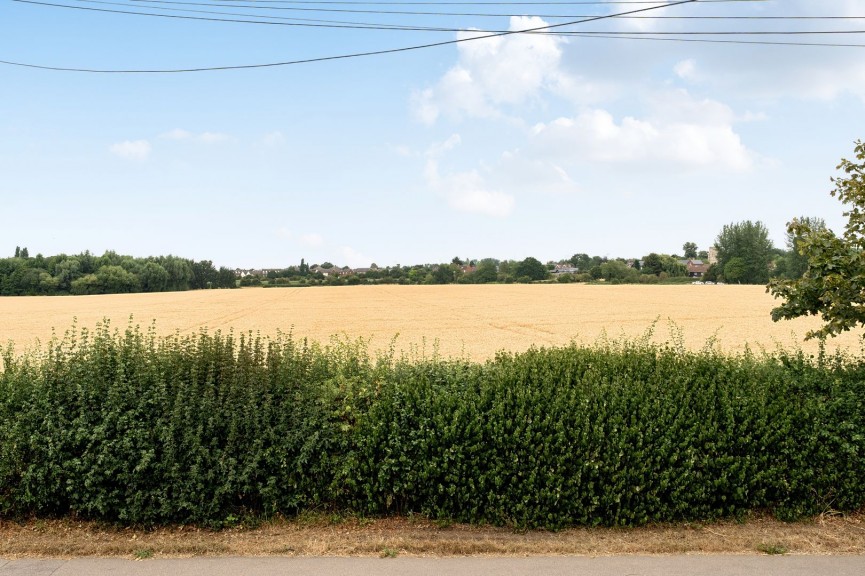 3 bedroom House for Sale Clifton Road, Henlow, Bedfordshire