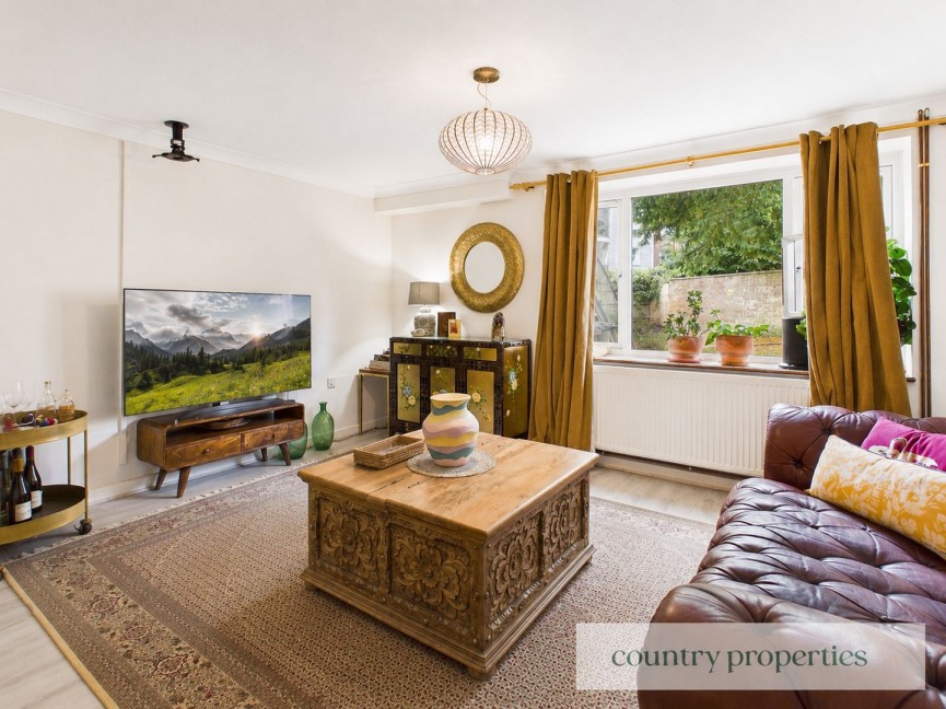2 bedroom Flat for Sale Haygarth, Knebworth, Hertfordshire
