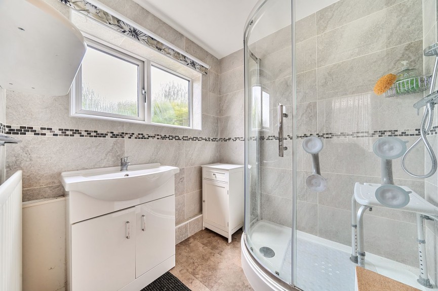 3 bedroom House for Sale Clifton Road, Henlow, Bedfordshire