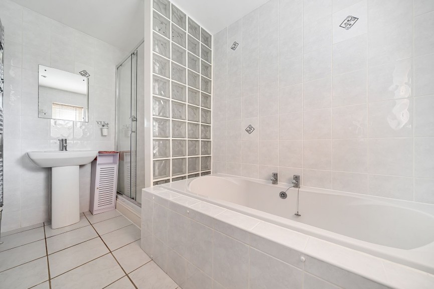 5 bedroom Bungalow for Sale Lower Stondon, Henlow, Bedfordshire