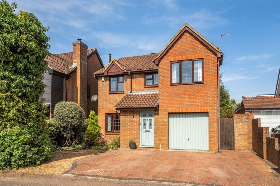 Russell Road, Toddington, Bedfordshire