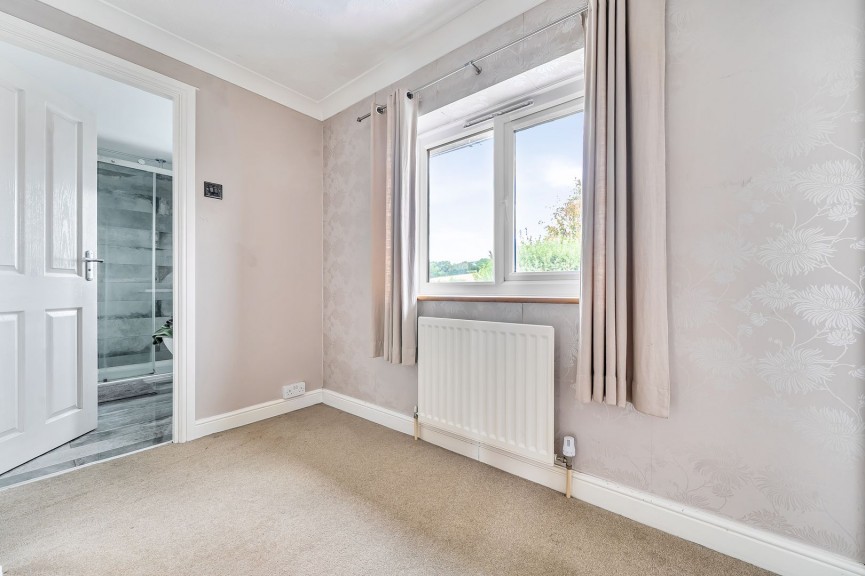 3 bedroom House for Sale Gresham Way, Shefford, Central Bedfordshire