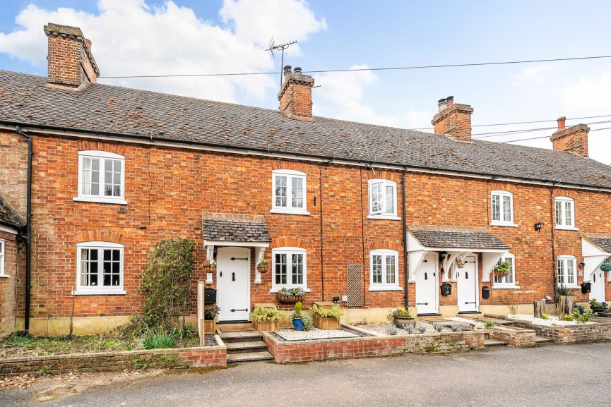 2 bedroom House for Sale Ireland, Shefford, Bedfordshire