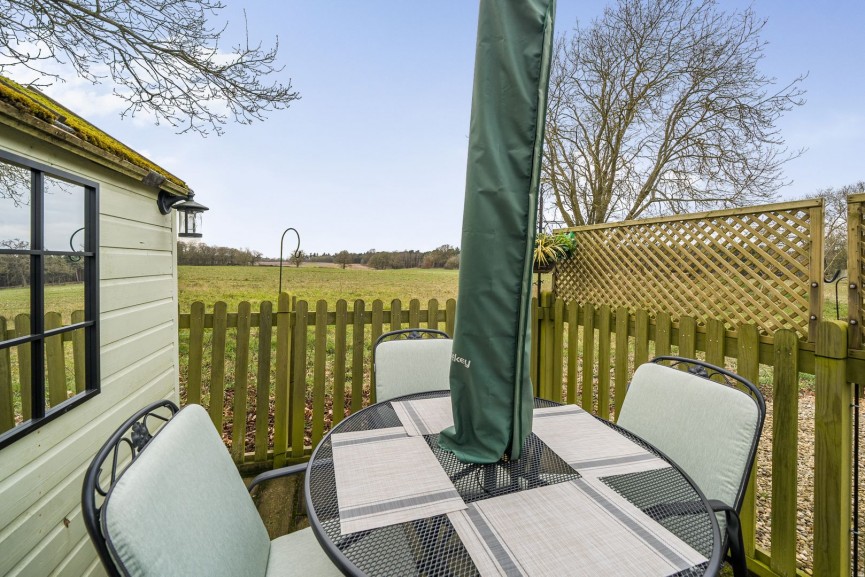 2 bedroom House for Sale Ireland, Shefford, Bedfordshire