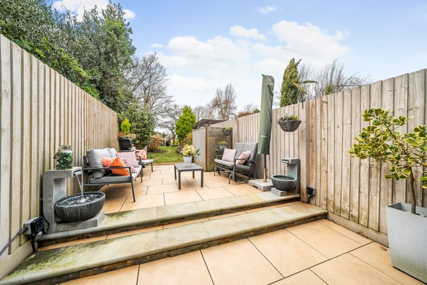 2 bedroom House for Sale Ireland, Shefford, Bedfordshire