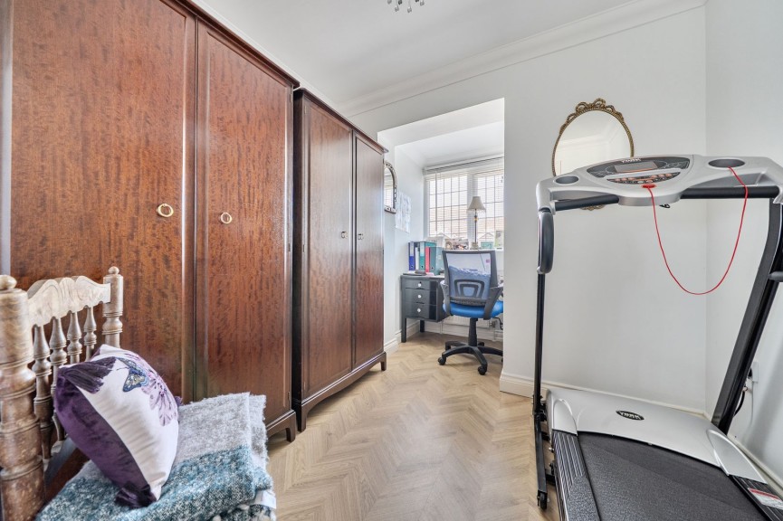 4 bedroom House for Sale Midland Gardens, Shefford, Bedfordshire