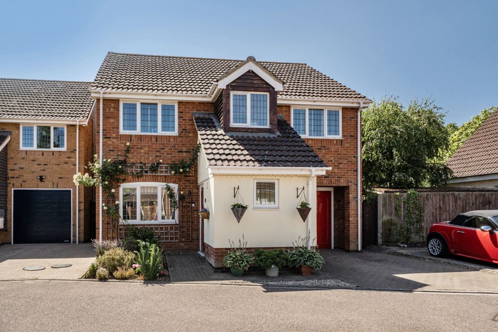 Midland Gardens, Shefford, Bedfordshire