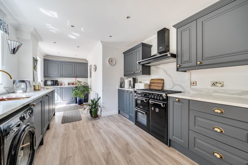 4 bedroom House for Sale Midland Gardens, Shefford, Bedfordshire