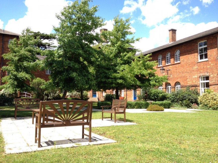 1 bedroom Flat for Sale Ampthill, Bedford