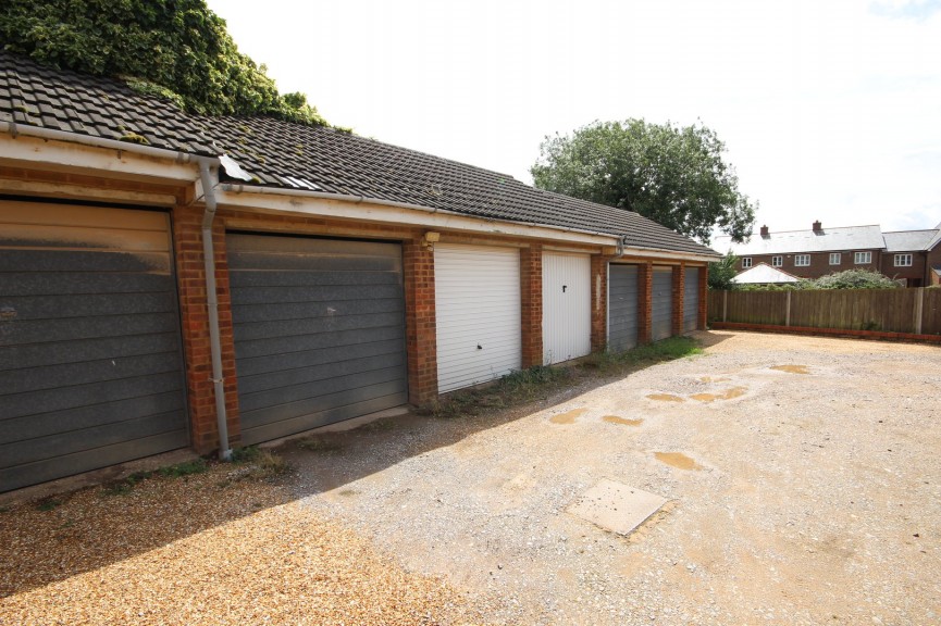 2 bedroom House for Sale Maulden, Bedford