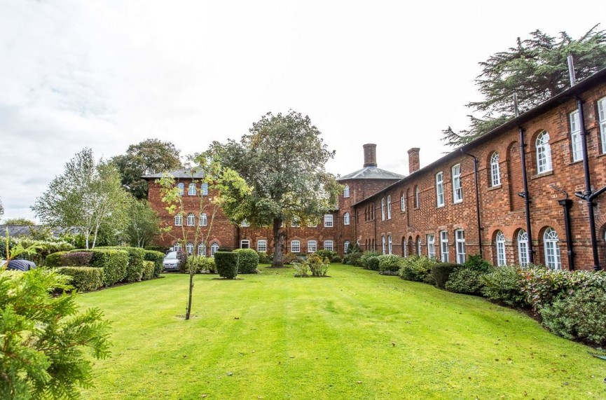 2 bedroom Flat for Sale Ampthill, Bedford