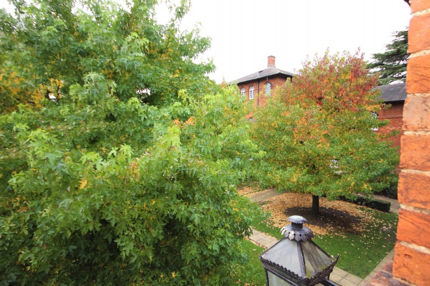 2 bedroom Flat for Sale Ampthill, Bedford
