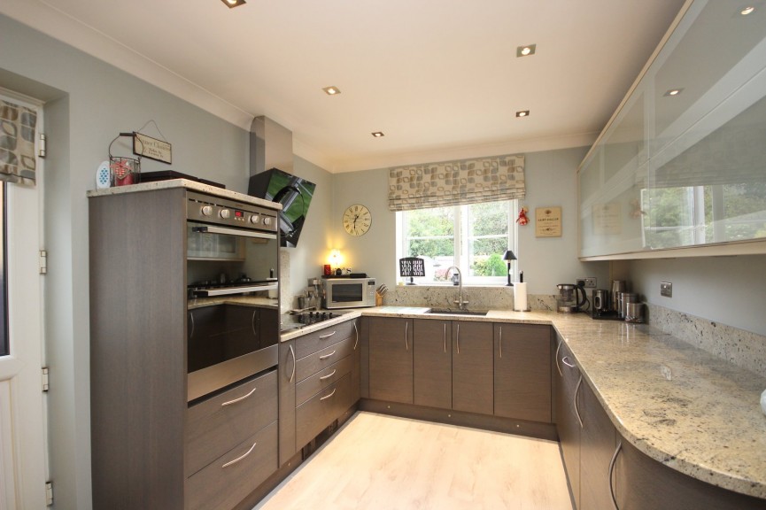 4 bedroom House for Sale Maulden, Bedford