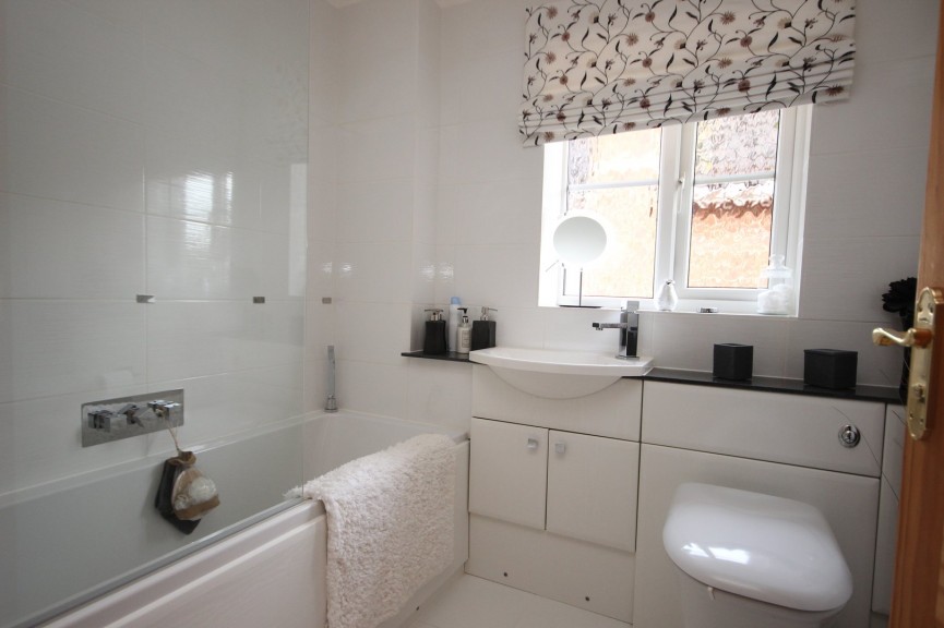 4 bedroom House for Sale Maulden, Bedford
