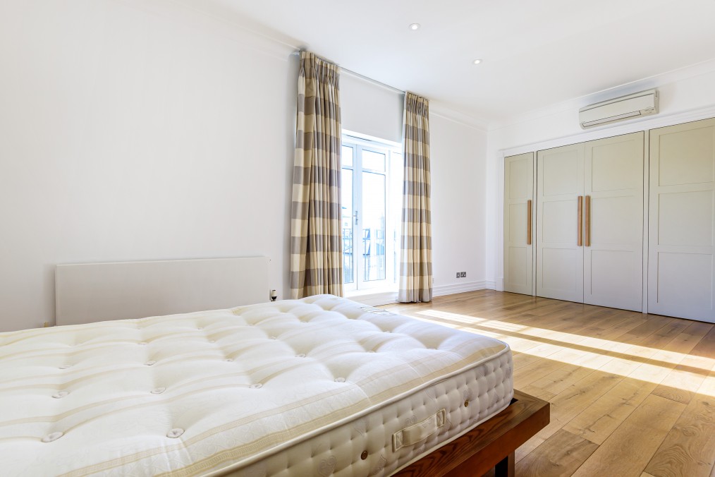 Kensington Green, London