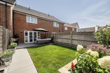 Lockhart Drive, Wokingham, RG40
