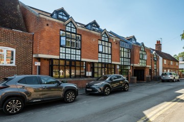 Milton Road, Salisbury House Milton Road, RG40