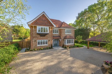 Johnson Drive, Finchampstead, RG40