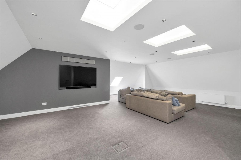 Burston Drive, Park Street, St. Albans