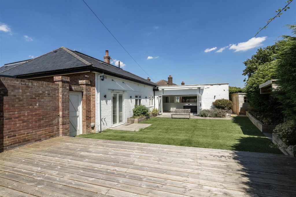 Burston Drive, Park Street, St. Albans