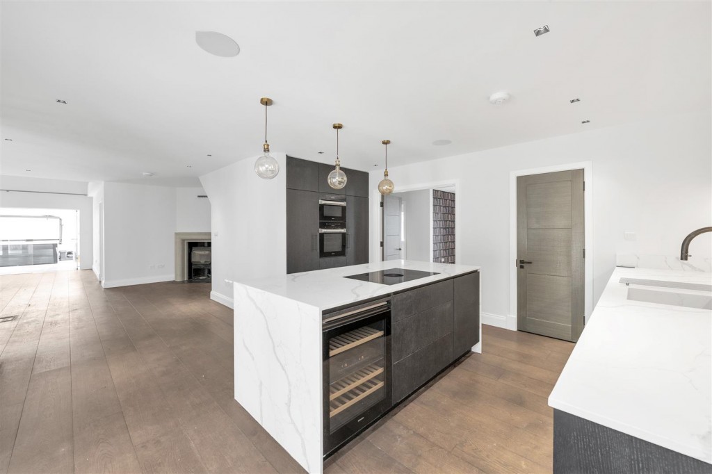 Burston Drive, Park Street, St. Albans