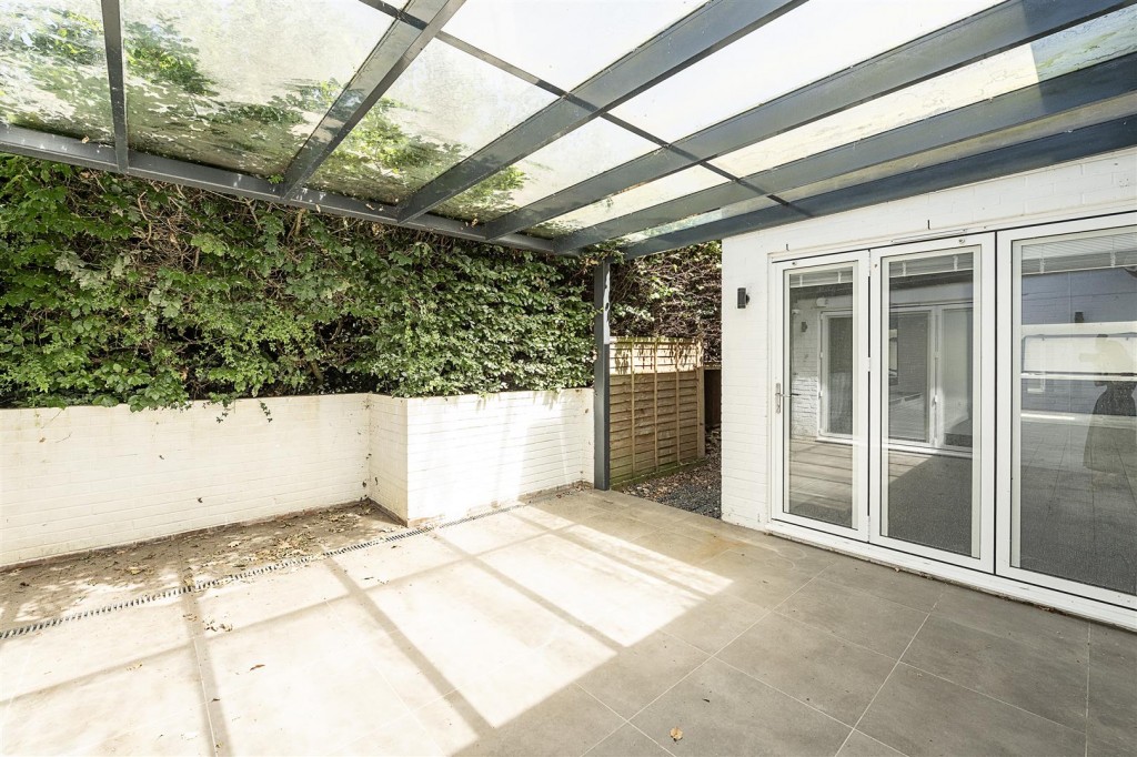 Burston Drive, Park Street, St. Albans