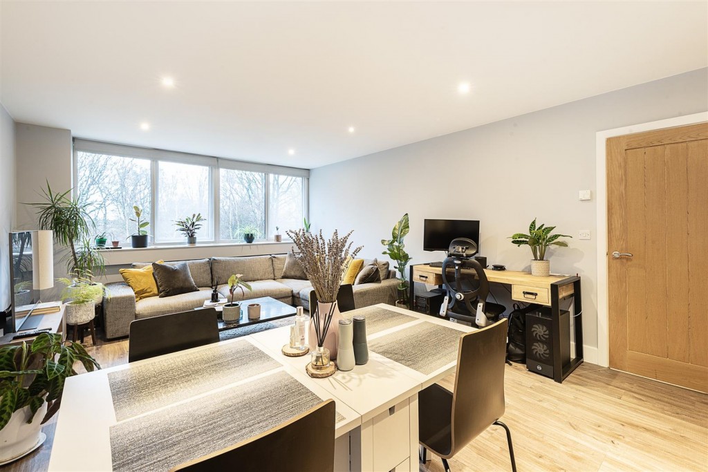 Sandridge Park, Porters Wood, St Albans