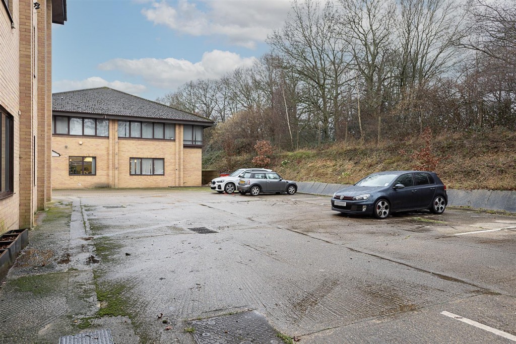 Sandridge Park, Porters Wood, St Albans